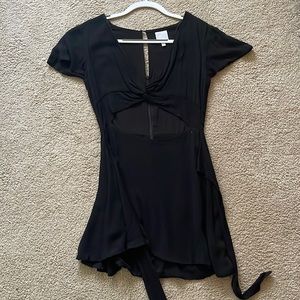 Black Dress • mid section cut out • size small